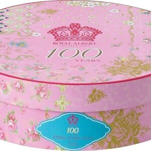 Royal Albert England 1904 100 Years 1900-1940 5-Piece Mug Set